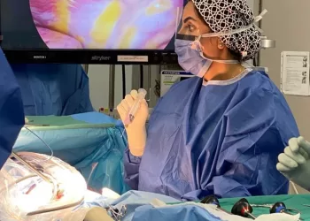 الأولى من نوعها.. نجاح عملية استئصال الرئة وجزء من القصبة الهوائية بالمستشفى السلطاني