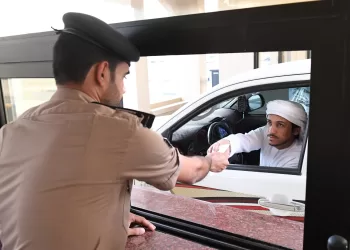 تزايد أعداد القادمين عبر المنافذ البرية.. والشرطة تدعو إلى الالتزام بالقوانين
