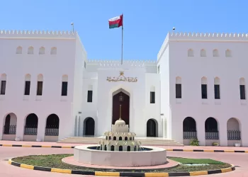 سلطنة عُمان تستنكر تكرار حرق وتدنيس المصحف الشريف في السويد