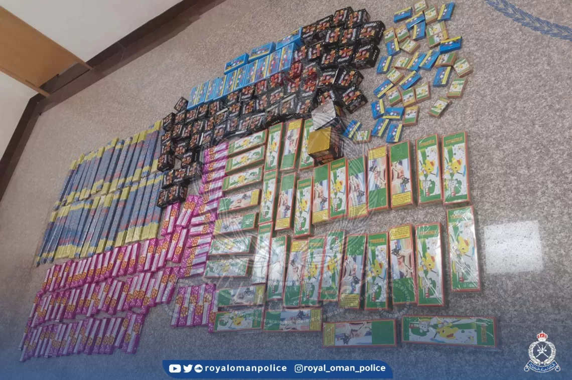 القبض على 6 مواطنين بتهمة الإتجار بالمفرقعات عبر الانترنت