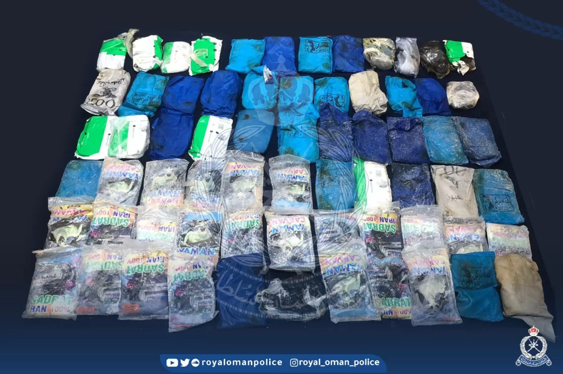 القبض على مقيمين أثناء محاولة تهريب كمية من مخدر الحشيش