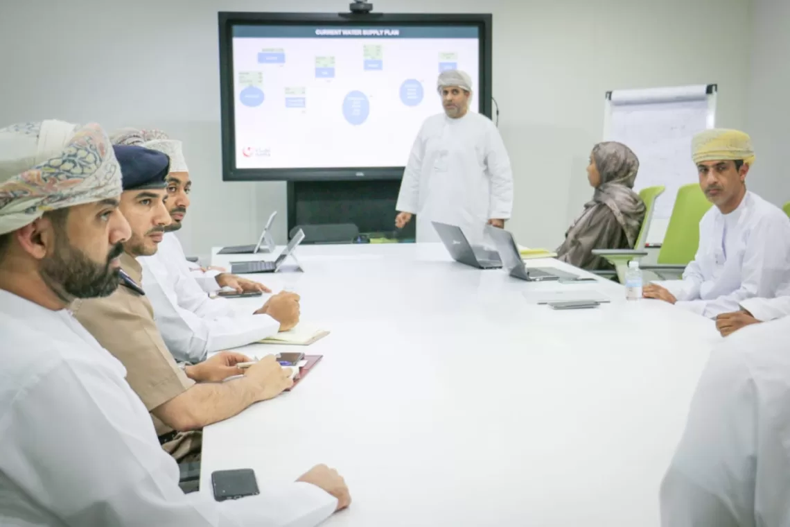 اجتماع لمتابعة تطورات تأثير ظاهرة المد الأخضر على إمدادات المياه