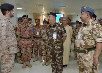 آمر كلية الدفاع الوطني يطلع على مجريات التمرين العسكري بكلية القيادة والأركان المشتركة