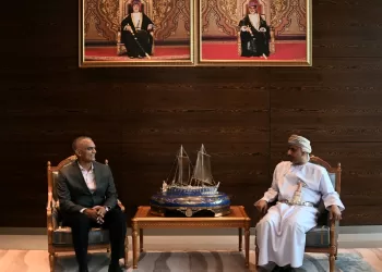 في زيارة رسمية.. رئيس “الأركان البحرية” بالهند يصل إلى البلاد