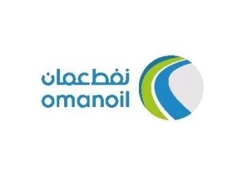 “نفط عمان” توقع اتفاقية مع “طيران السلام” لتزويد الطائرات بالوقود