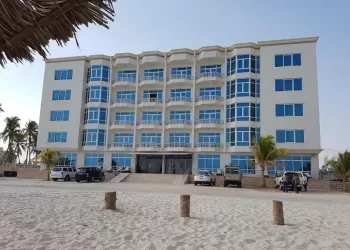 منتجع شاطئ صلالة يتلقى عرضا للاستحواذ على 43.91% من رأس المال
