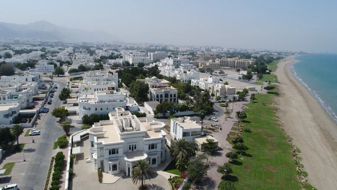 بلدية مسقط بمطرح تسجل 3323 عقد إيجار خلال النصف الأول 