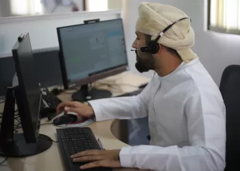 مركز اتصالات بلدية مسقط يتعامل مع 11 ألف بلاغ خلال النصف الأول 2023