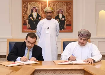 “العمل” توقّع مذكرة تعاون لتقديم برامج لعدد من موظفي وحدات الجهاز الإداري للدولة