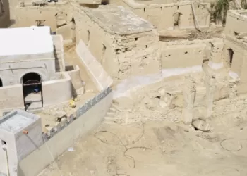 ترميم حارة الشرفاء في البريمي للحفاظ على التراث العماني القديم