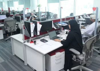 بنك مسقط يقدم 85 منحة دراسية وينفذ 414 برنامج تدريبي للموظفين في النصف الأول من العام