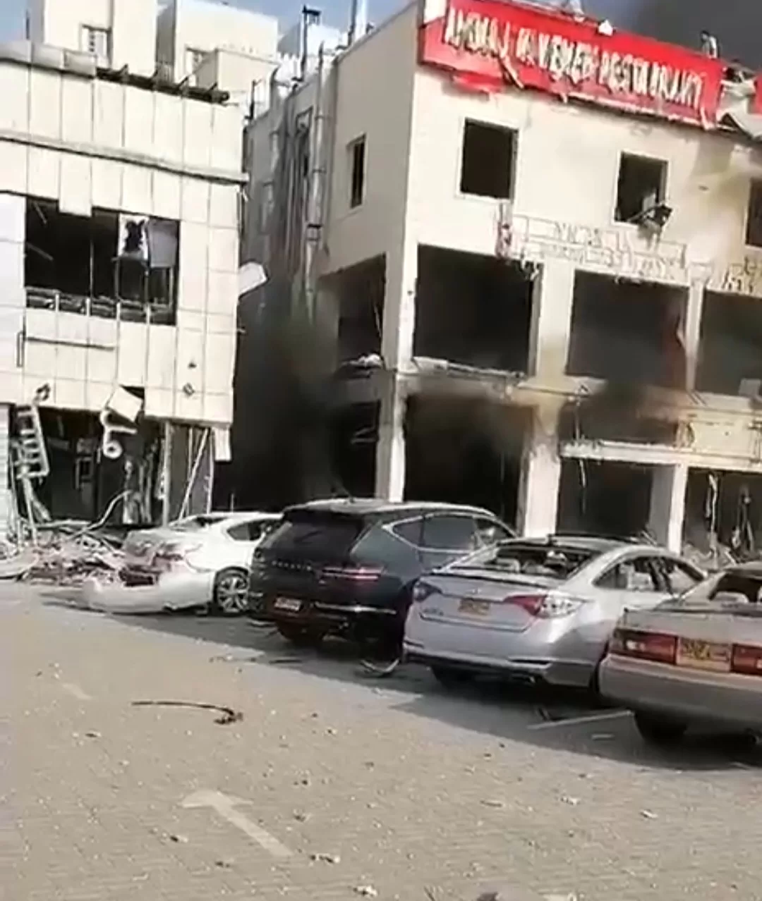 عاجل: انفجار بأحد المطاعم في المعبيلة الجنوبية