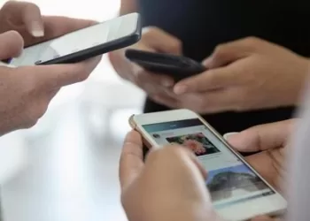 زيادة عدد مشتركي الإنترنت ذي النطاق العريض بالهاتف النقال بنسبة 10%