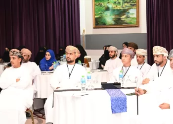 مناقشة أثر المخدرات على التنمية المستدامة بمؤتمر الشباب في صلالة