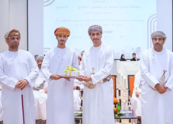 تكريم المجيدين في شهادة دبلوم التعليم العام بشمال الباطنة