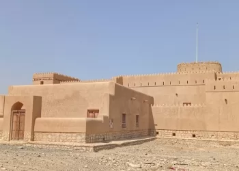 حصن أسْوَد التاريخي نافذة على حضارة الماضي بشناص