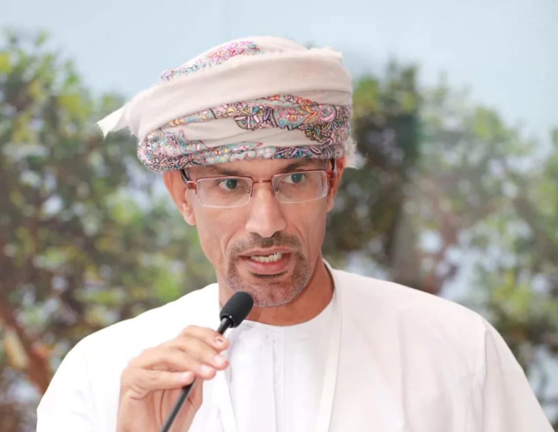 د. حمد بن محمد الغيلاني يكتب: لا تبِع صوتك