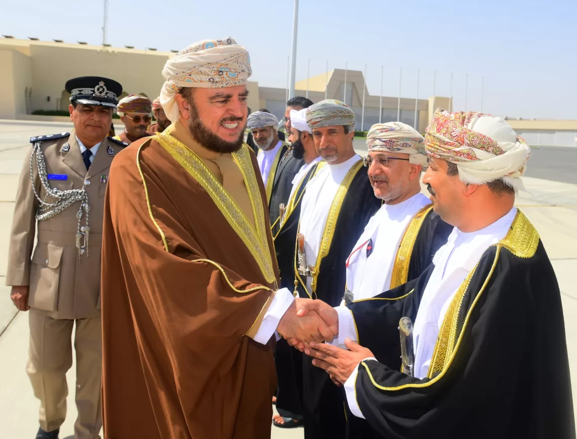 السيد أسعد يغادر إلى الهند