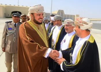 السيد أسعد يغادر إلى الهند