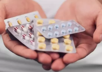 هل المضادات الحيوية تدمر الأمعاء؟.. هكذا يتخوف الأطباء من هذه الأدوية