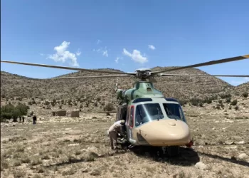 طيران الشرطة ينقل مريضا من بهلاء إلى مستشفى نزوى