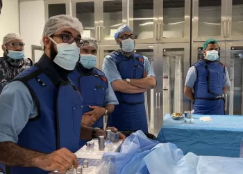 مستشفى ‎نزوى ينجح في إجراء أول عمليتين بوحدة قسطرة القلب