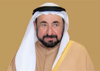 سمو الشيخ حاكم الشارقة يصل سلطنة عمان في زيارة رسمية