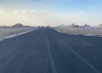 إنجاز 80% من مشروع رصف الطرق الداخلية في ضنك