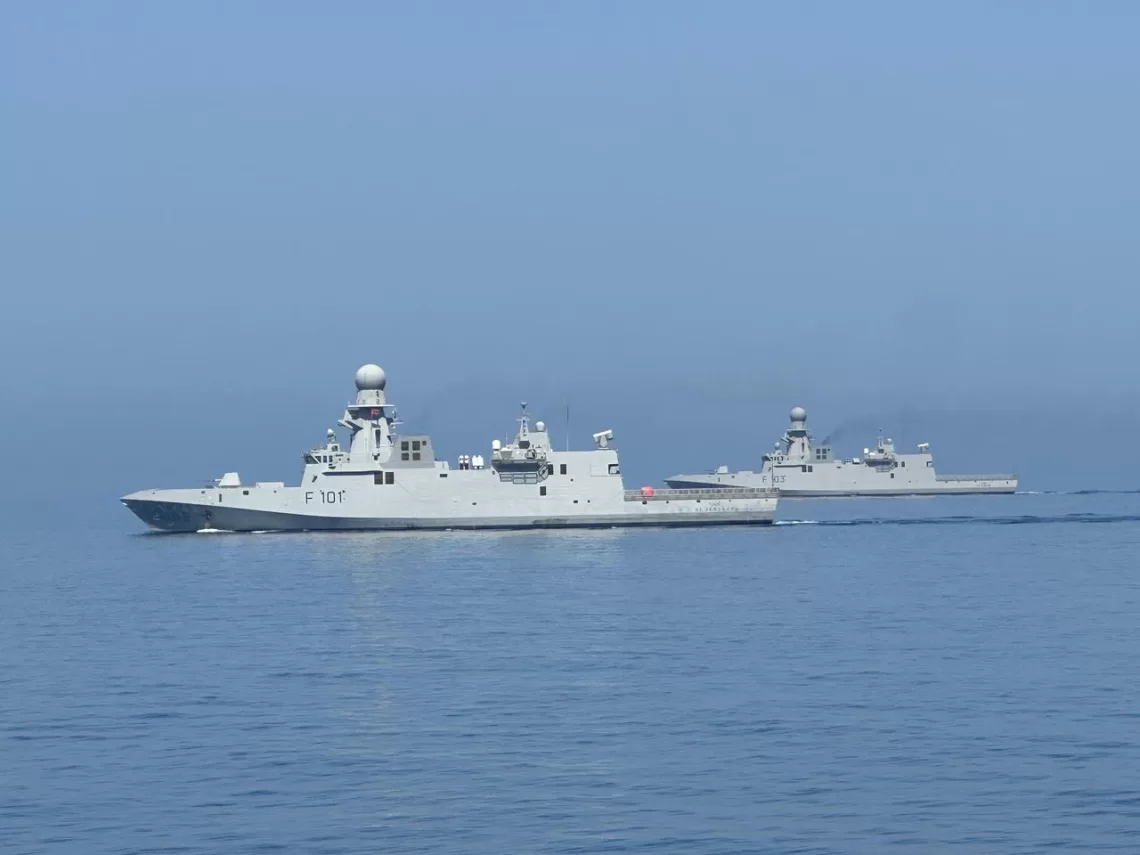 سلطنة عُمان وقطر تنفذان التمرين البحري المشترك (العبور)