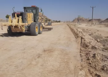 بدء اختبار تقنية جديدة لتثبيت التربة على الطرق في ثمريت