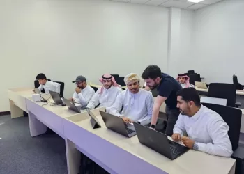 إطلاق أول دفعة من المعسكرات العمانية السعودية في مجالي تطوير الويب وتحليل البيانات