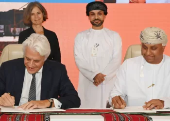 “عمران” توقع مذكرة تفاهم لإطلاق برامج في مجالات السفر والسياحة للطلبة