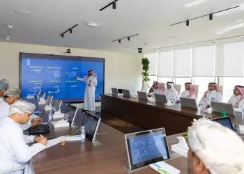 وفد سعودي يتعرف على الفرص الاستثمارية في المناطق الاقتصادية والحرة بسلطنة عمان