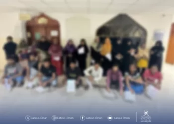 ضبط 30 عاملا في حملة على المنازل الخاصة بمسقط