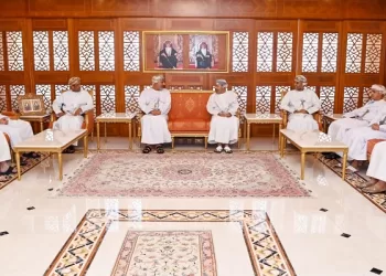 السيد وزير الداخلية يلتقي اللجنة الرئيسية لانتخابات مجلس الشورى