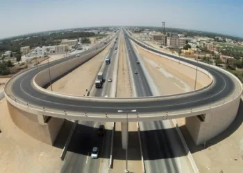 24 جسرًا ونفقًا على طريق الباطنة العام بهدف تسهيل الحركة المرورية