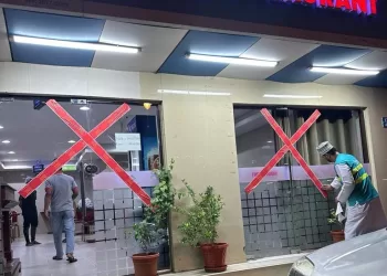 لهذا السبب.. إغلاق مطعم في قريات