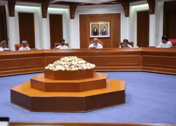 “بلدي ظفار” يستعرض خطط المشاريع الخدمية والتنموية