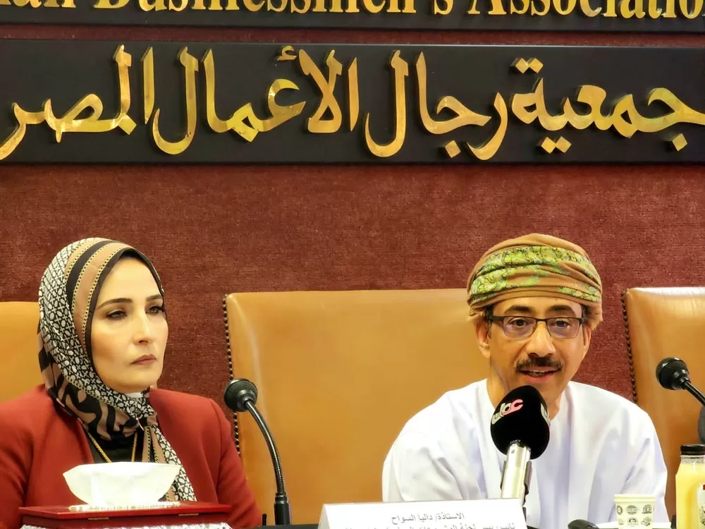 بحث آفاق التعاون بين سلطنة عُمان ومصر في المشروعات الصغيرة والمتوسطة