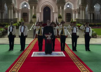 بالصور.. جلالةُ السُّلطان المعظم يُقيم حفل عشاء بمناسبة يوم القوات المسلحة