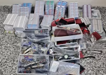القبض على شخصين بسبب بطاقات شحن رصيد الهواتف