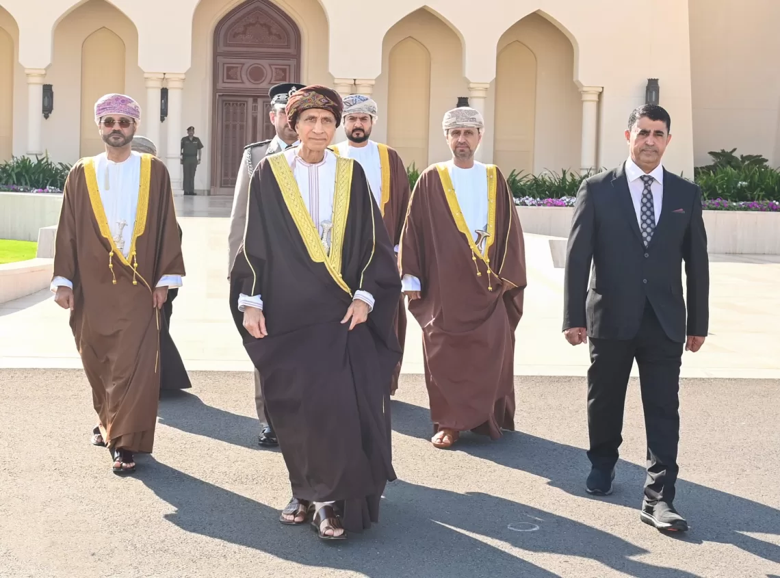 سمو السيد فهد يغادر البلاد متوجها إلى الدوحة