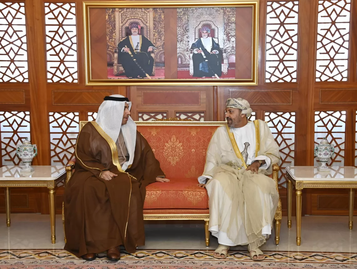 السيد وزير الداخلية يناقش تعزيز الجهود الأمنية مع رئيس”الانتربول”