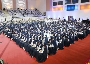 جامعة التقنية والعلوم التطبيقية ترفد سوق العمل بـ558 خريجا في فرعي إبراء وصور