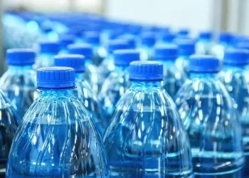اكتشاف خطير بشأن زجاجات مياه الشرب!