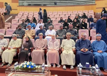 لتعزيز فرص العمل الحر للكفاءات العمانية في القطاعات الاقتصادية.. السيد كامل بن فهد يدشن المنصة الوطنية “دوام”