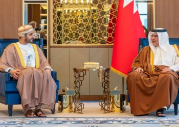 سمو السّيد ذي يزن يستعرض العلاقات الأخويّة الوطيدة مع ولي عهد البحرين