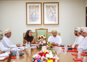 “التربية والتعليم” تستعرض خططها التطويرية في مسقط