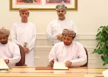بأكثر من 3 ملايين ريال.. التوقيع على عقود انتفاع لإقامة مشروعات زراعية وحيوانية في البريمي