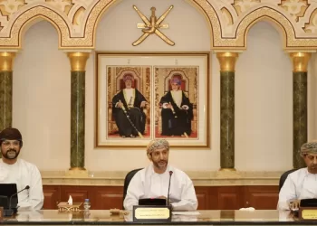 بلدي مسقط يستعرض مشروعي “رمال بوشر” و”هوية نجم”